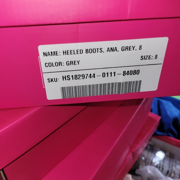 Boots - Picture 3 of 3